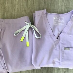 Figs Lavender Dew Evans Tall Skinny Scrub Pants (M Tall) & Catarina Top (Size M)